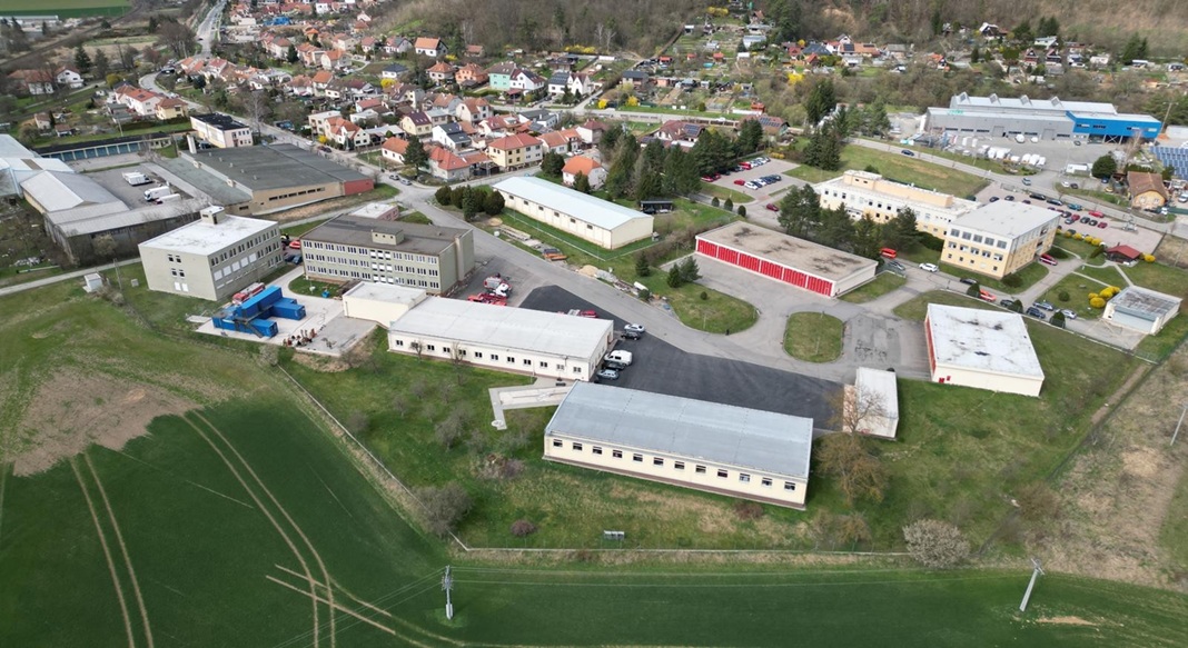 Školicí pracoviště TIŠNOV- DRON.jpg