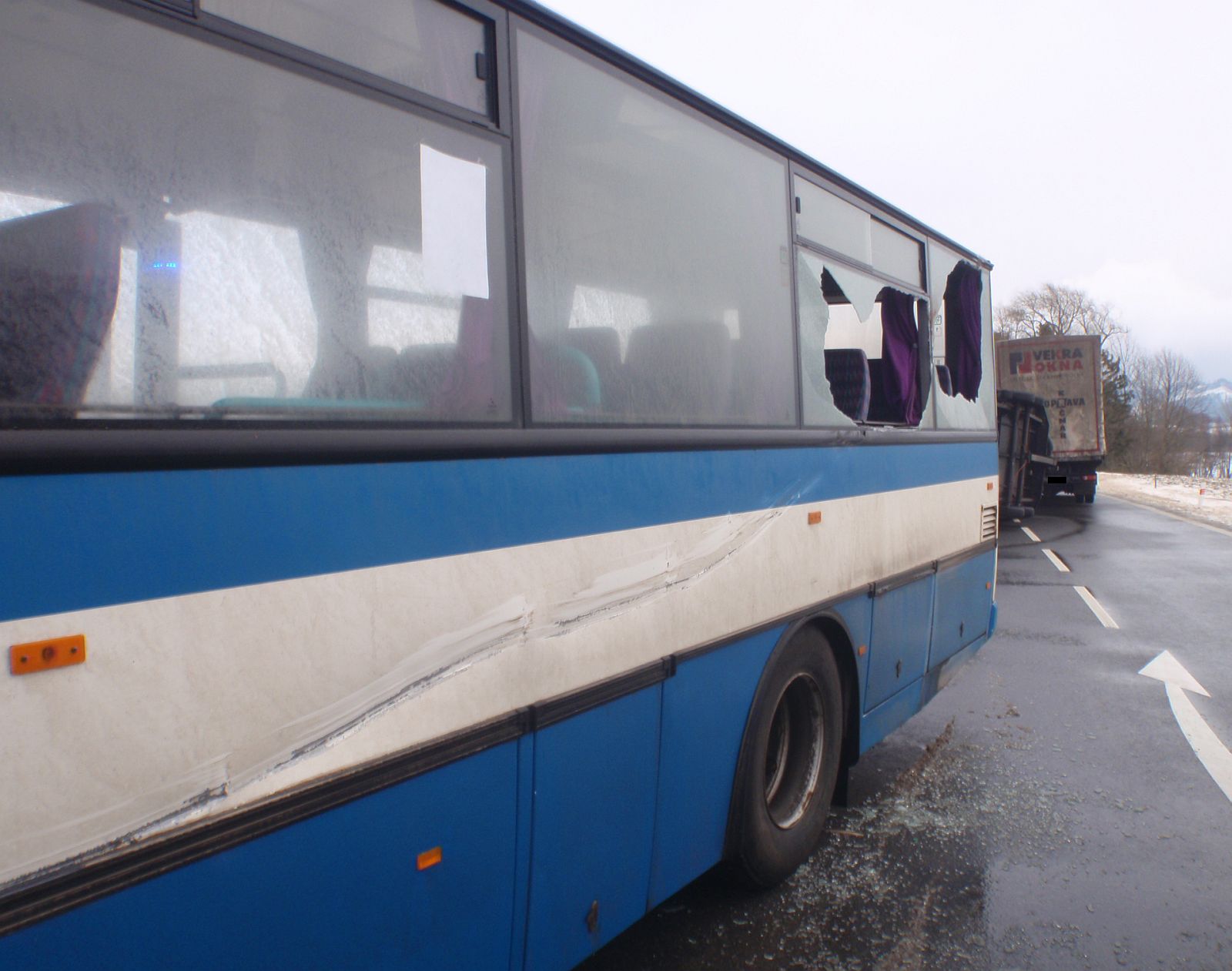  05.jpg