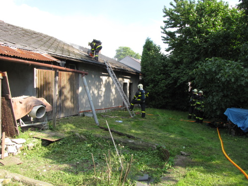  pozartraktorastrechaPetroviceuKI (3).JPG