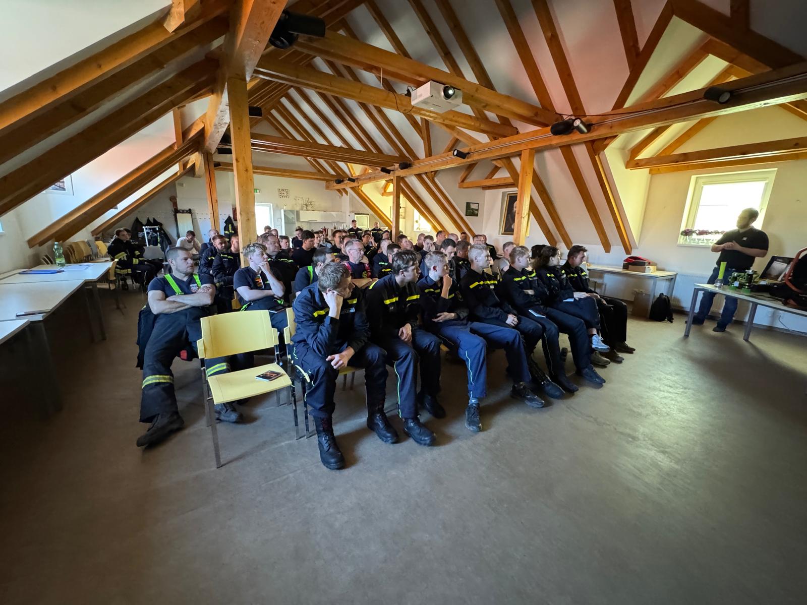 001-Výcvik nositelů dýchací techniky jednotek SDH.jpeg