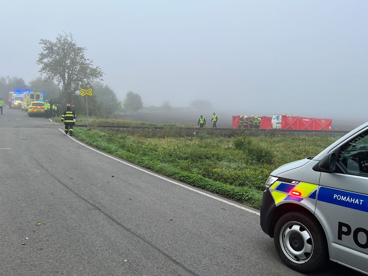 001 - dopravní nehoda dodávky a vlaku.jpg