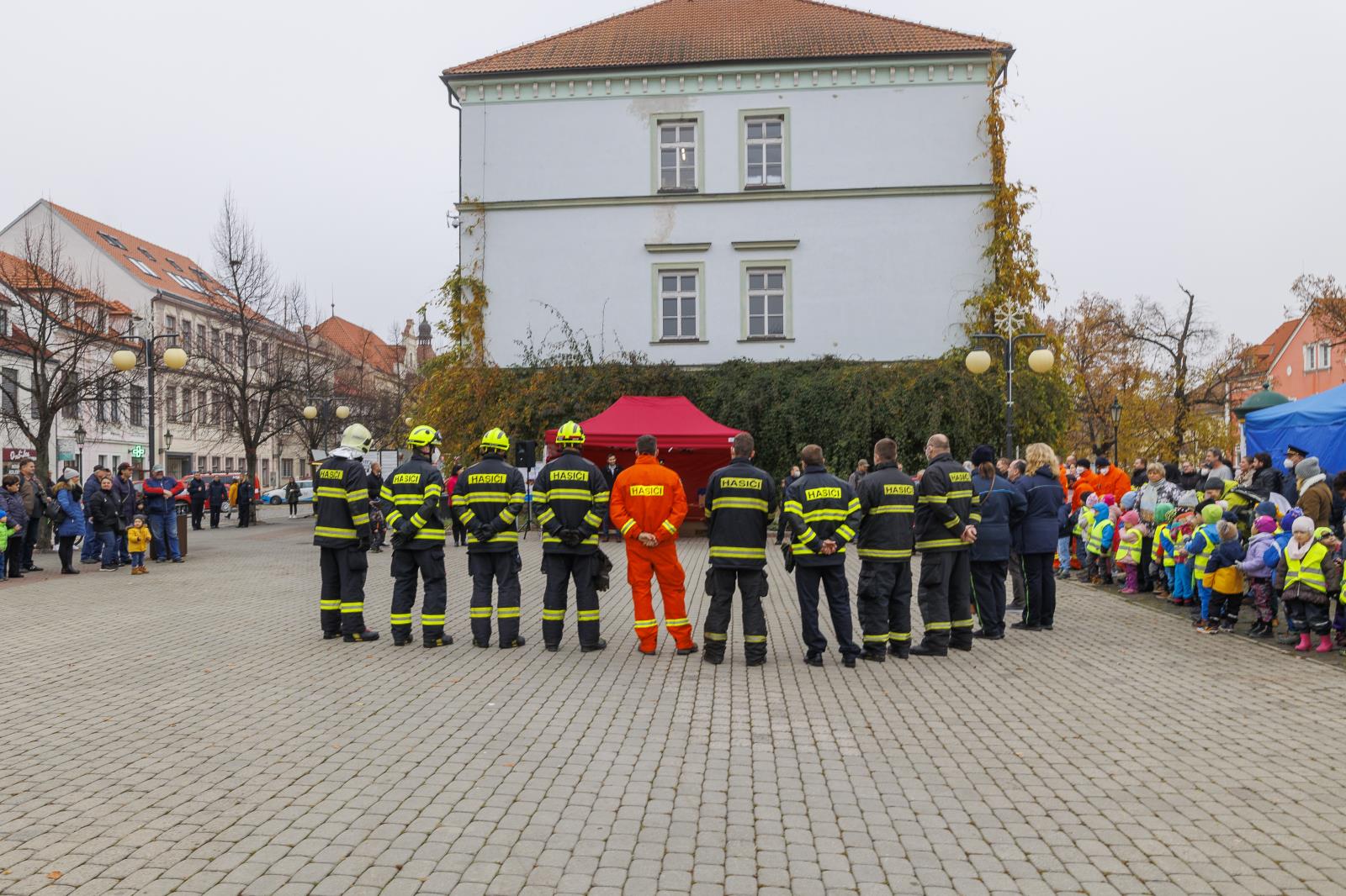 002-Oslavy 50.výročí založení stanice Říčany.jpg