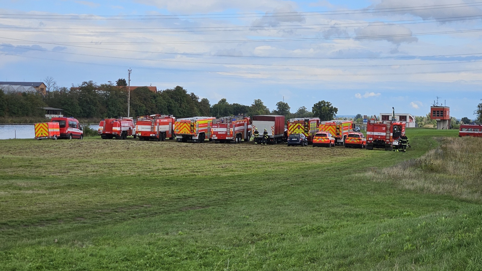 002-Výcvik v plnění hasebního vaku.jpg