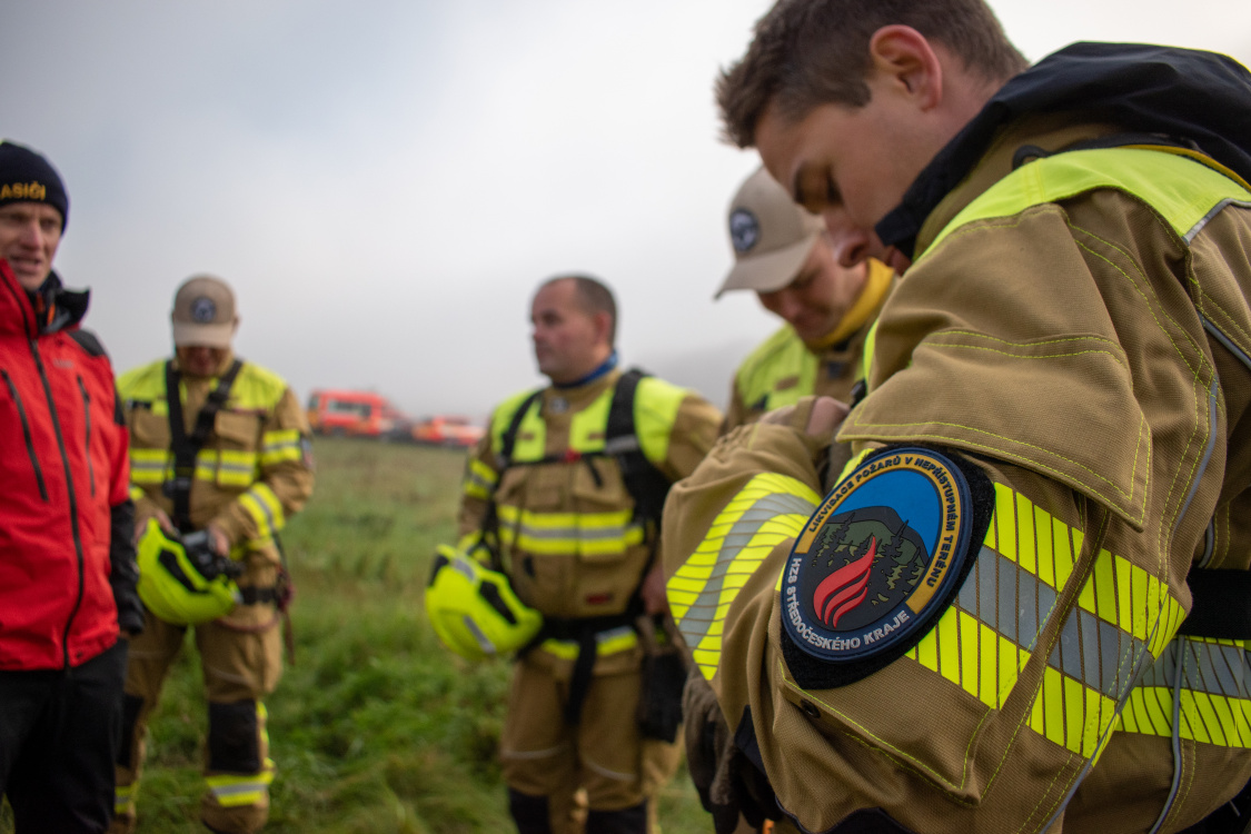 002-nácvik hašení v těžko přístupném terénu.jpg