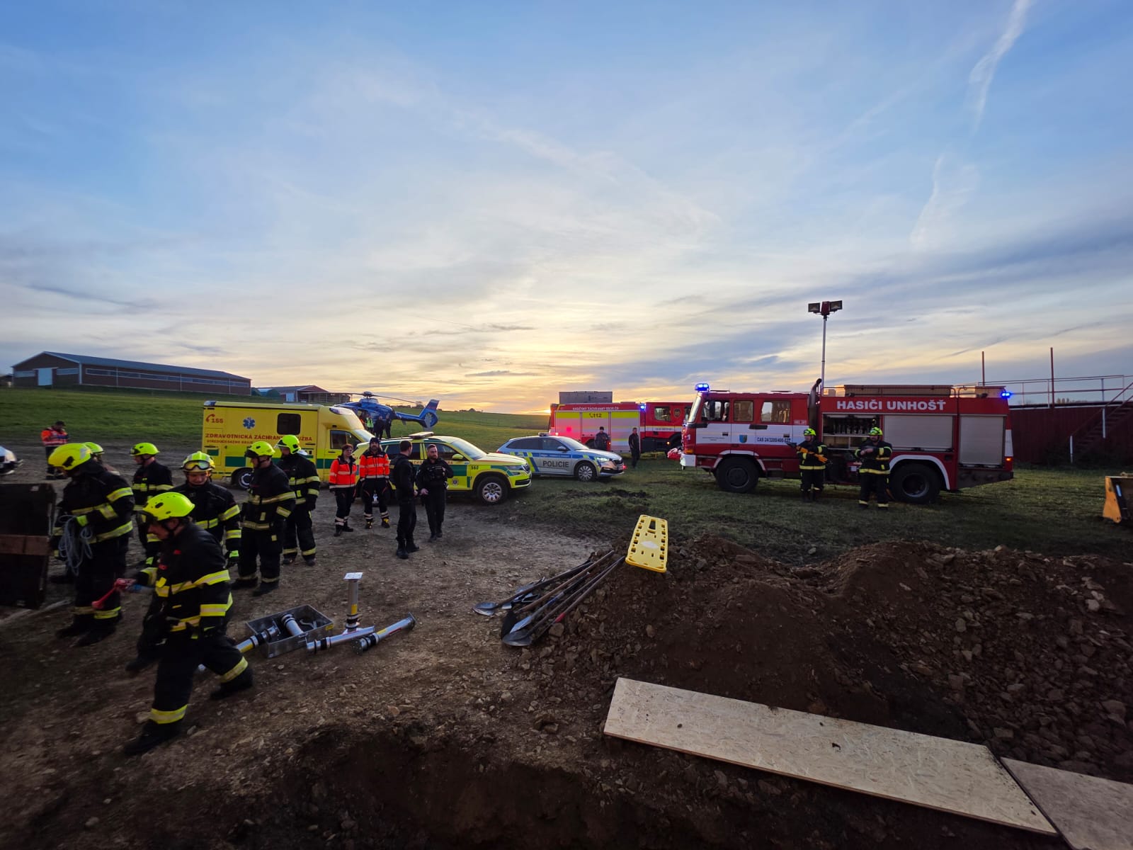 002. Záchrana dělníka.jpeg