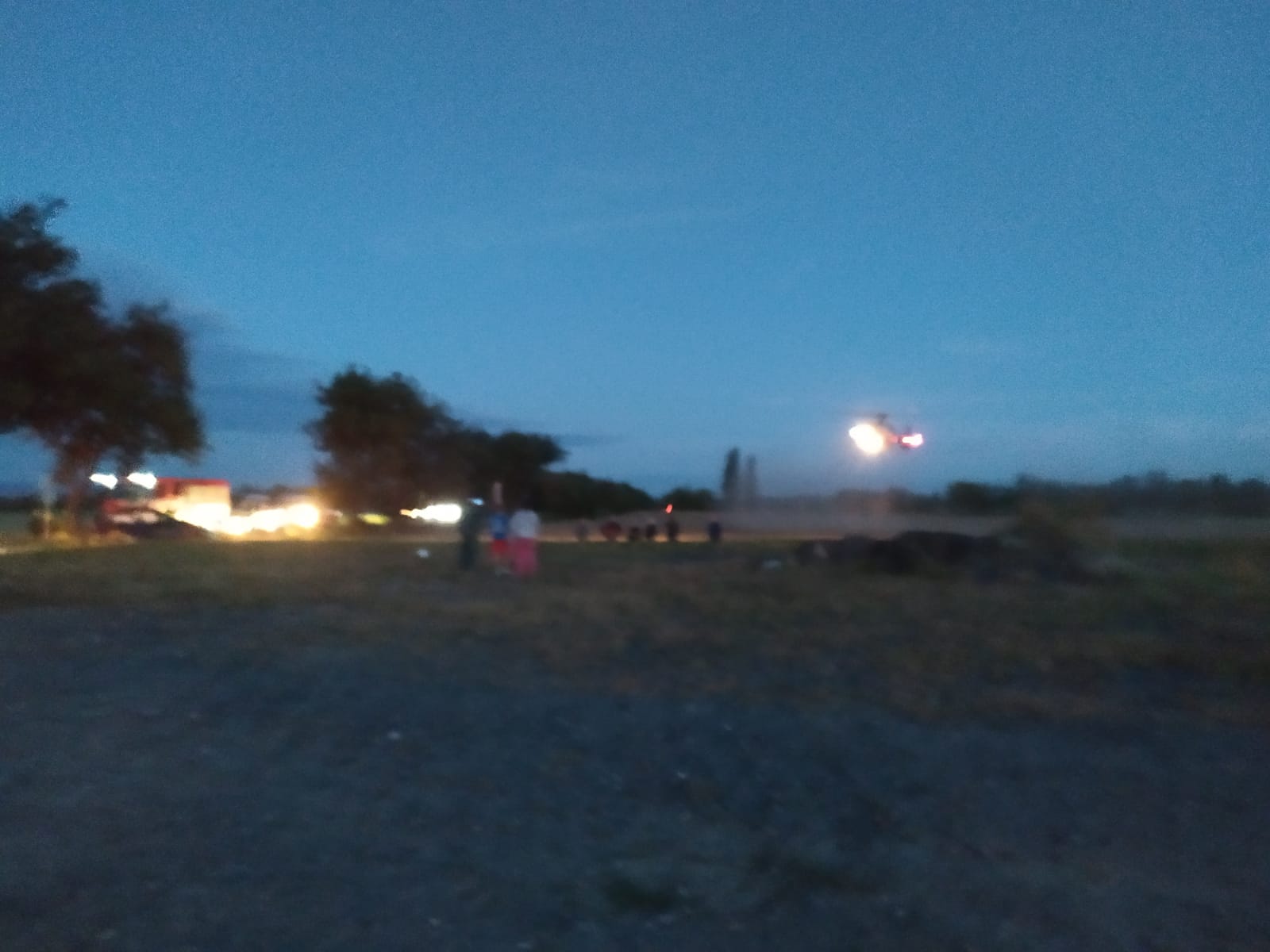 002.jpg