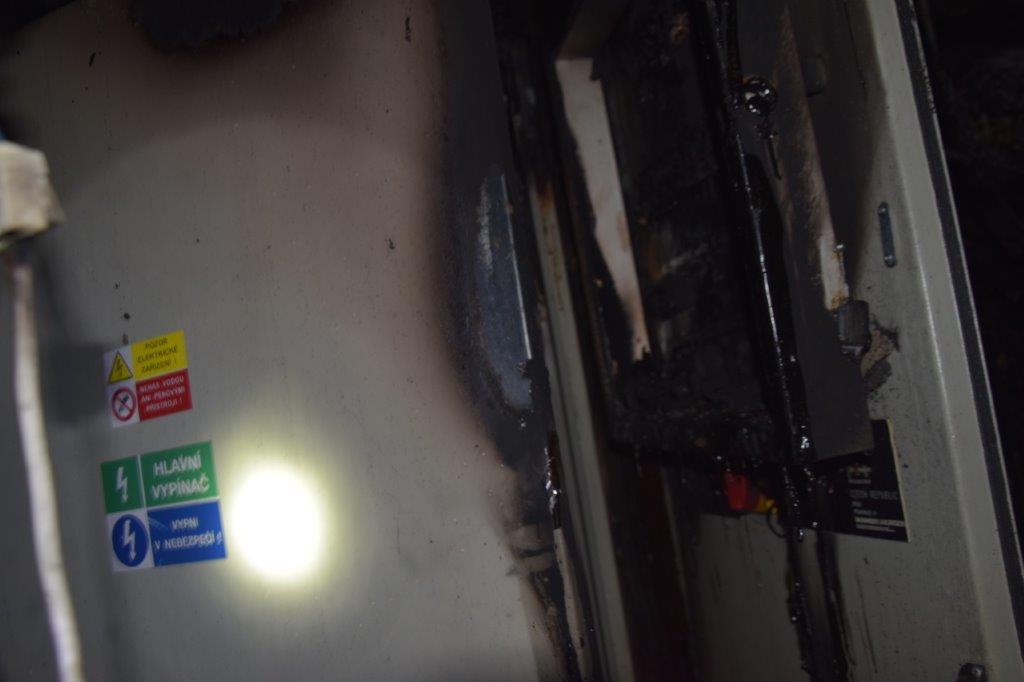 003-Elektrický rozvaděč.jpg