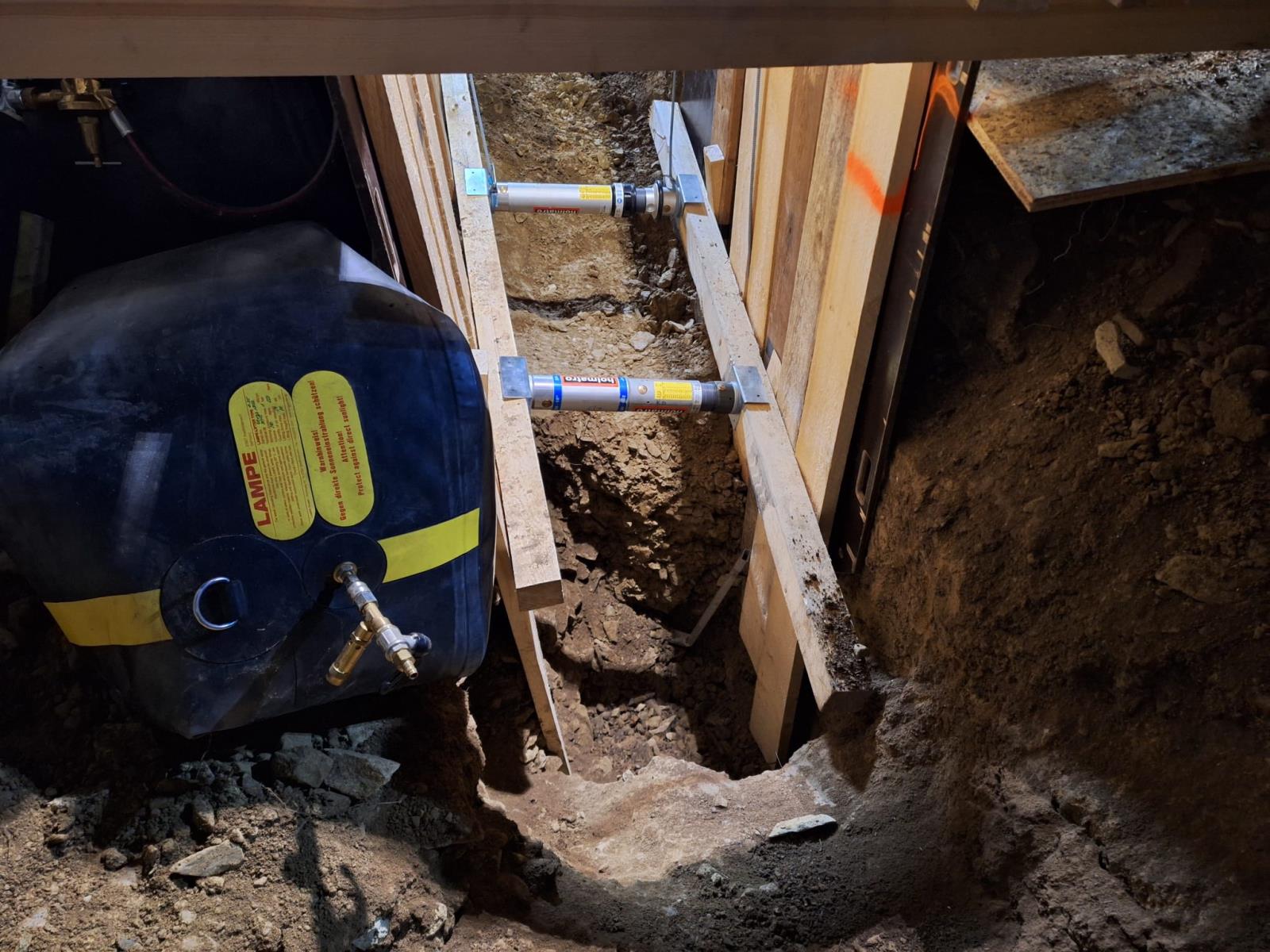 004. Záchrana dělníka..jpeg