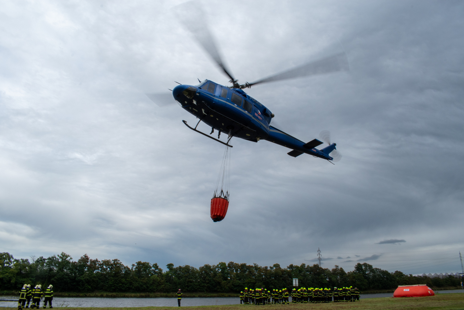 005-Výcvik v plnění hasebního vaku.jpg