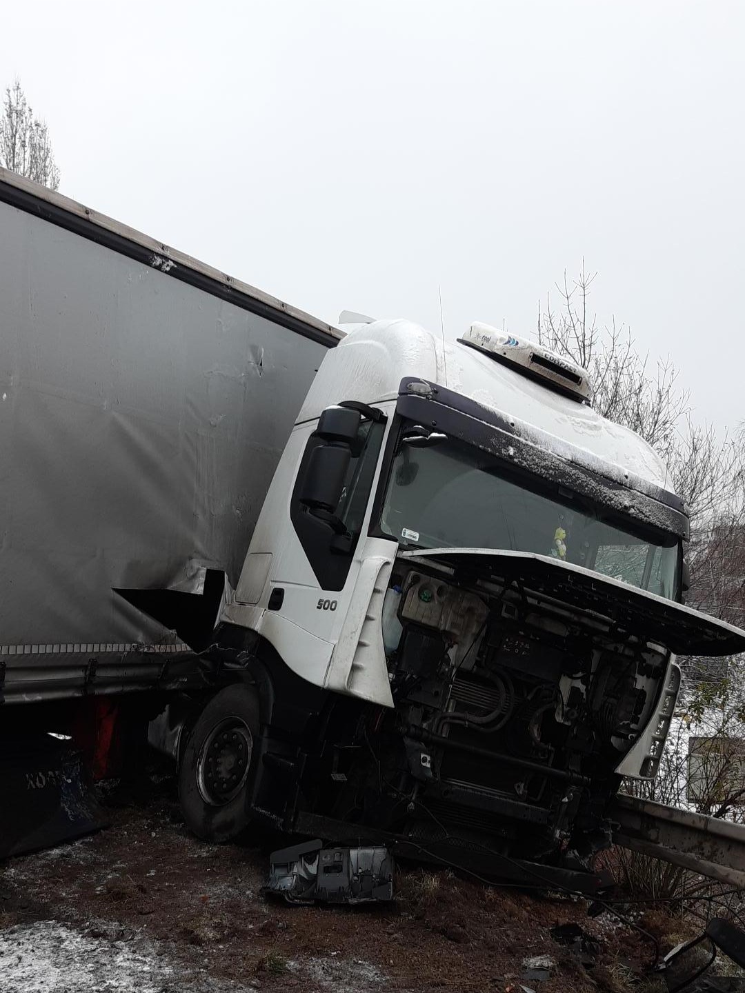 005 - dopravní nehoda nákladního automobilu.jpg