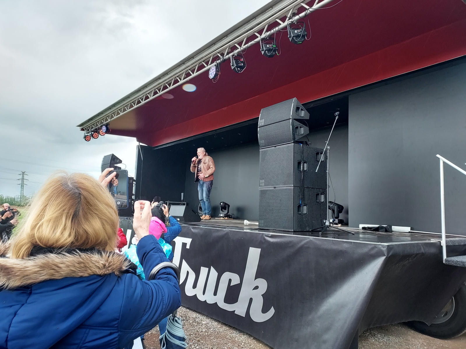 005 - koncert v trucku.jpg