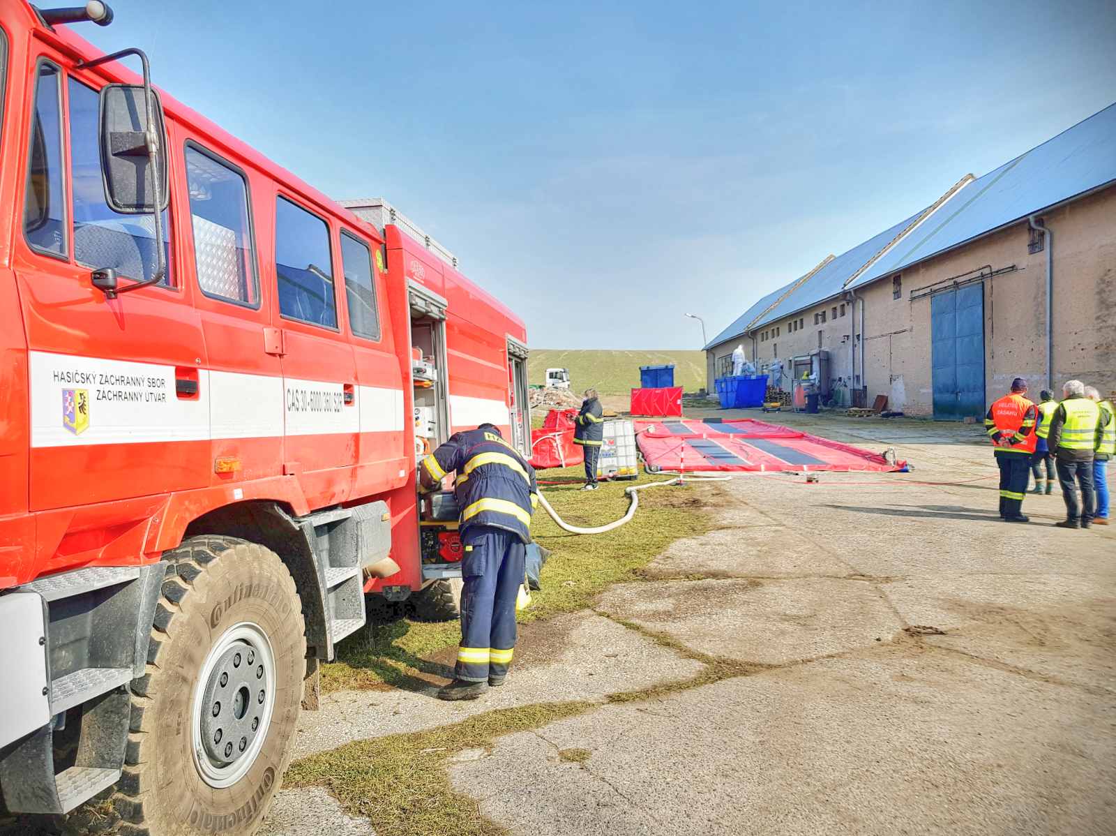 006-stanoviště dekontaminace techniky.jpg