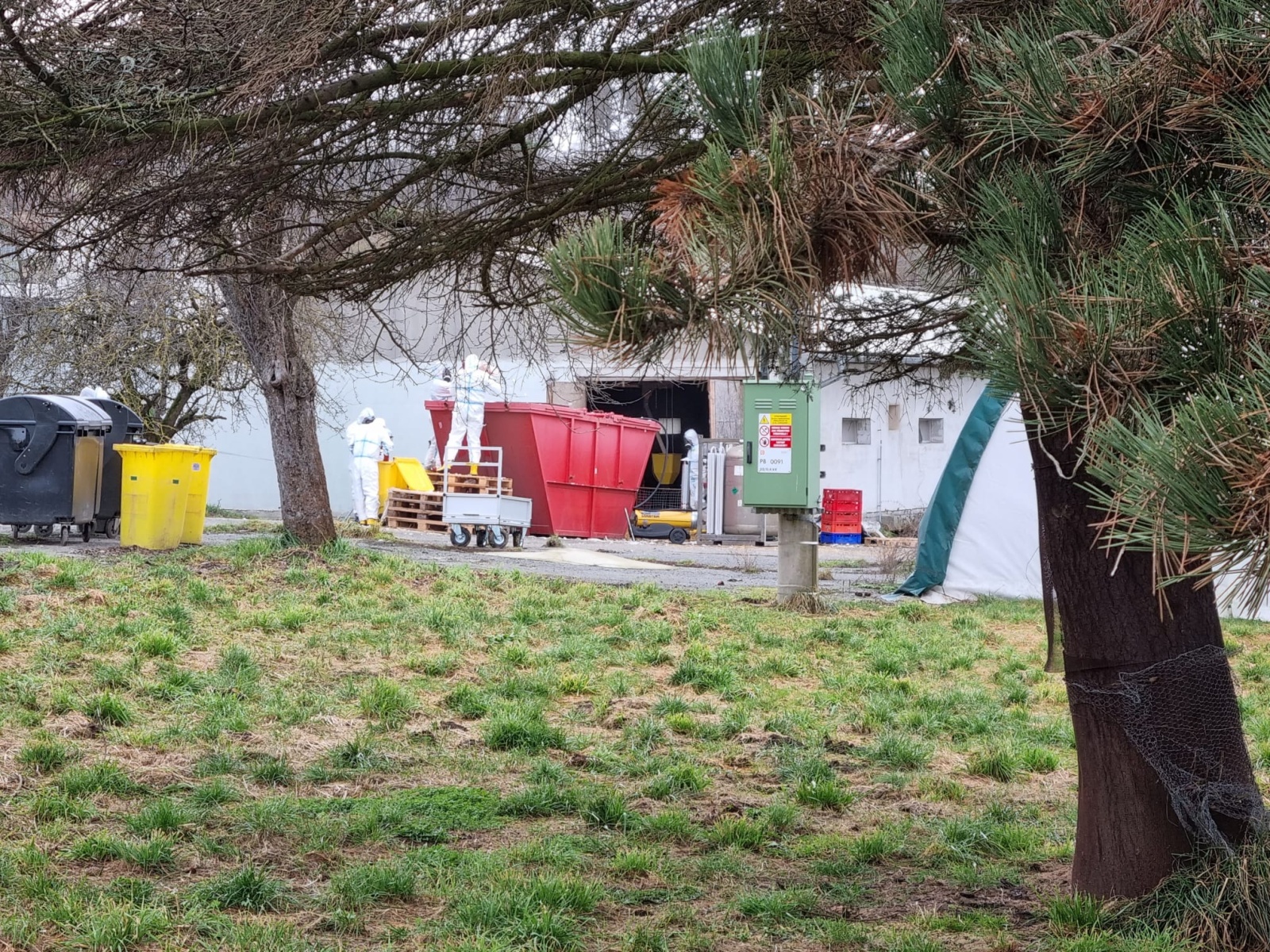 007-Likvidace ohniska ptačí chřipky na farmě Druhaz.jpeg