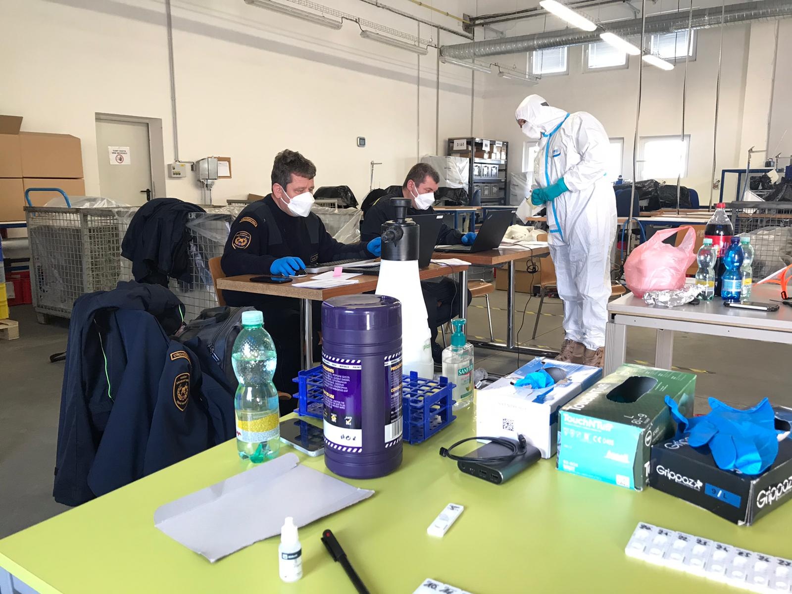 007 - spolupráce odběrového a administrativního týmu.jpg