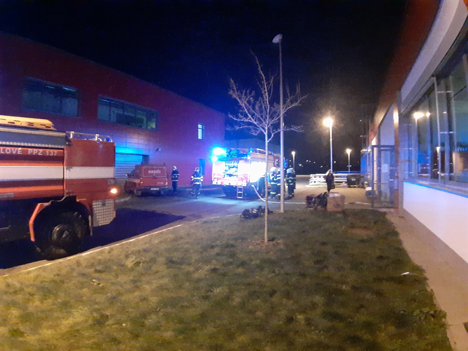 008-Požár laboratoře ve Vestci.jpg