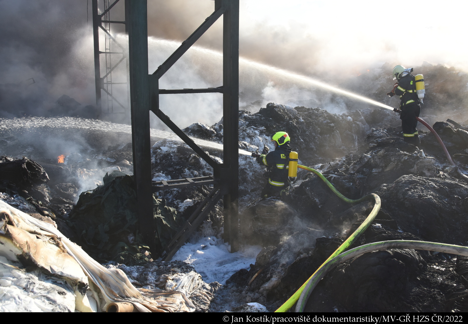 008 - požár skládky Kralupy nad Vltavou.JPG