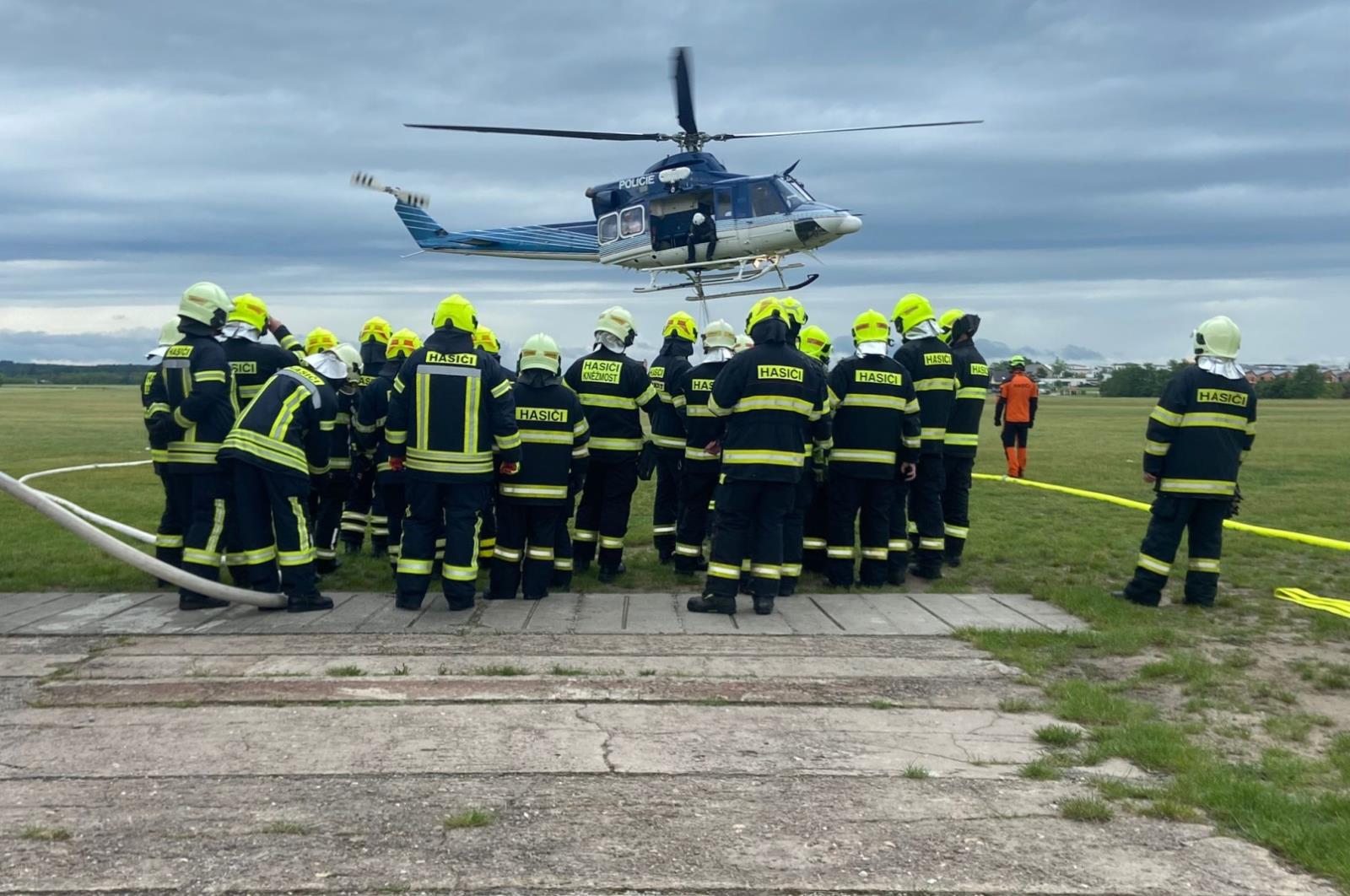 009-Nácvik plnění bambivaku na Mladoboleslavsku.jpeg