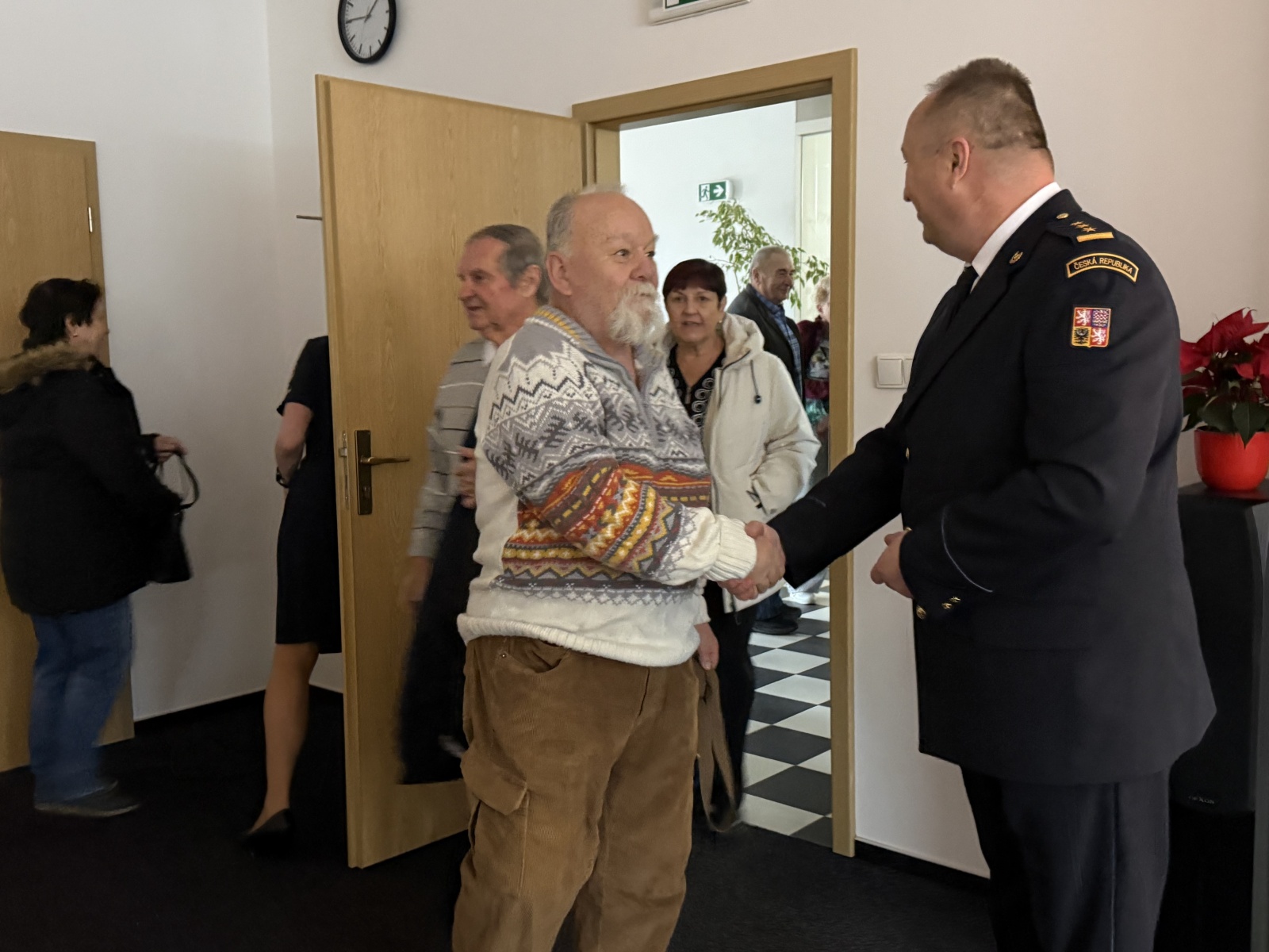 009-setkání bývalých příslušníků a zaměstnanců.JPG