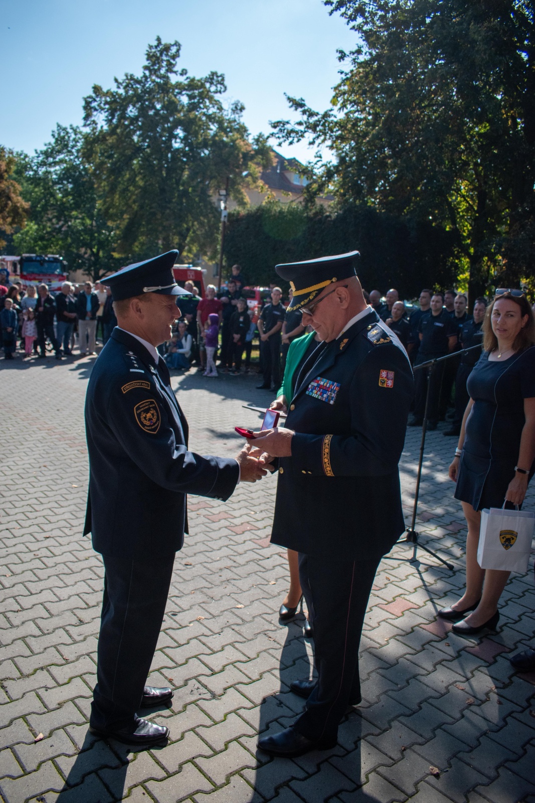 011-30 let profesionálních hasičů ve Stochově.jpeg