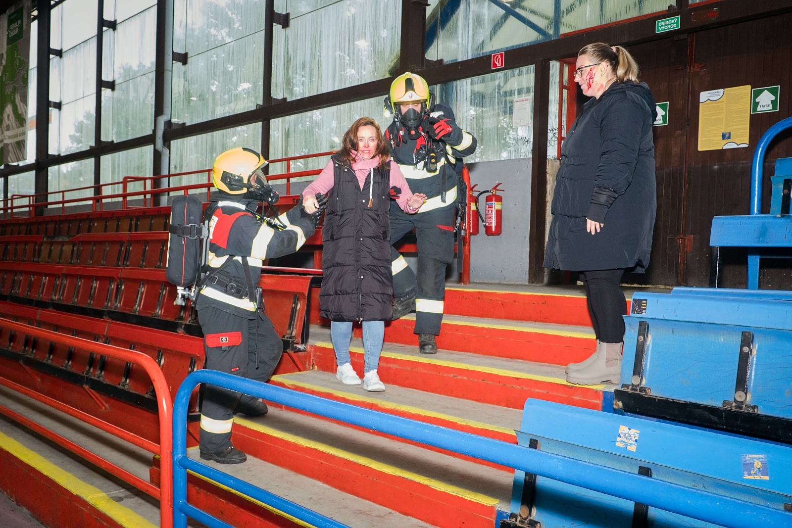 011-Taktické cvičení na zimním stadionu v Kralupech na Vltavou.jpg