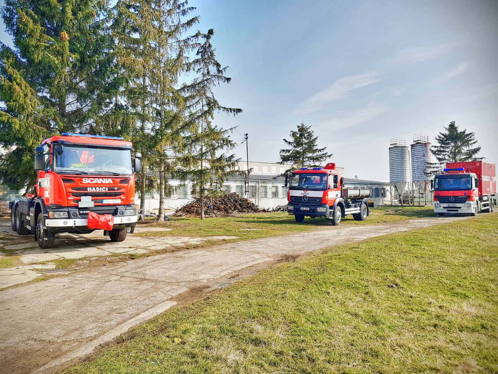 011-nosiče kontejnerů.jpg