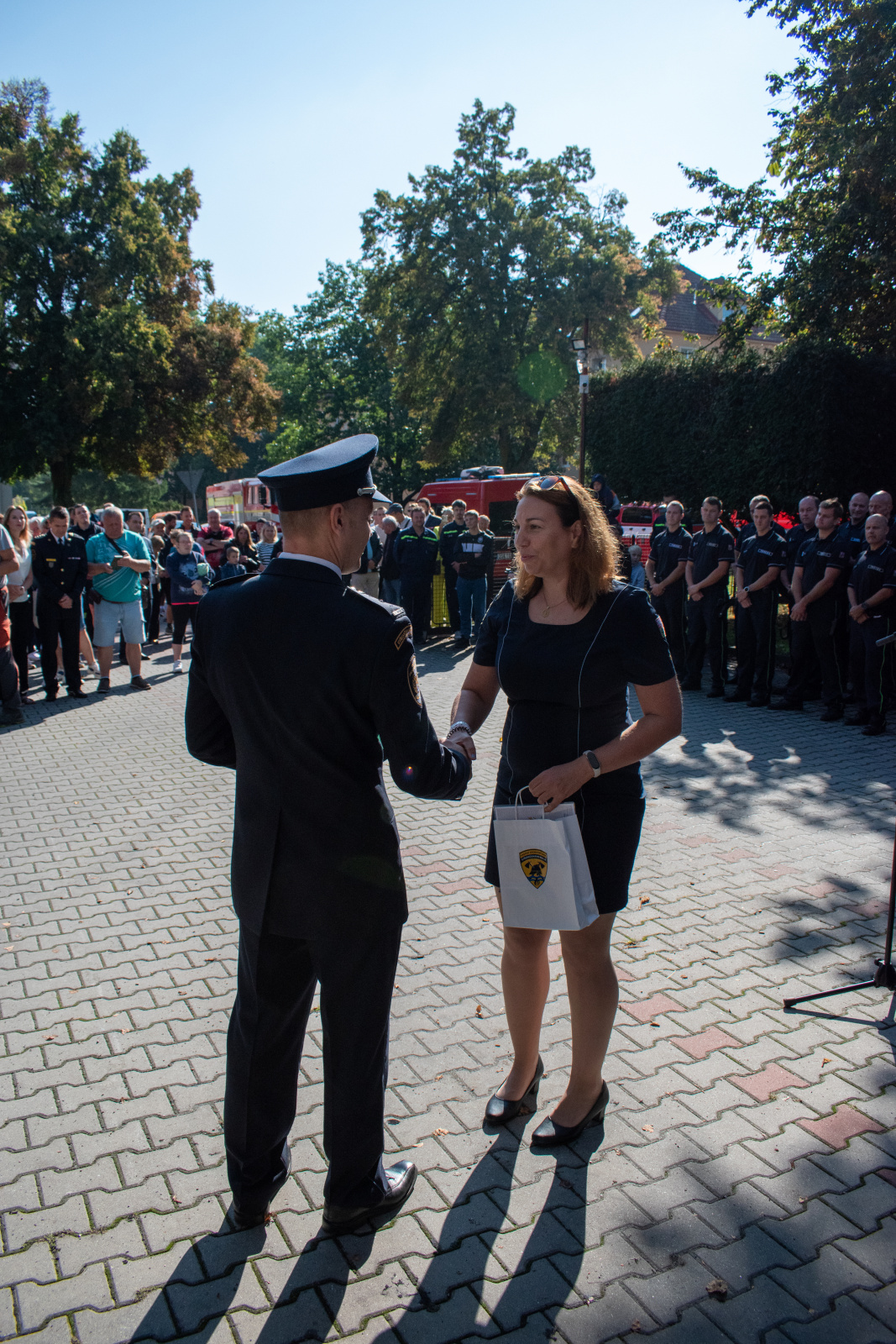 012-30 let profesionálních hasičů ve Stochově.jpg