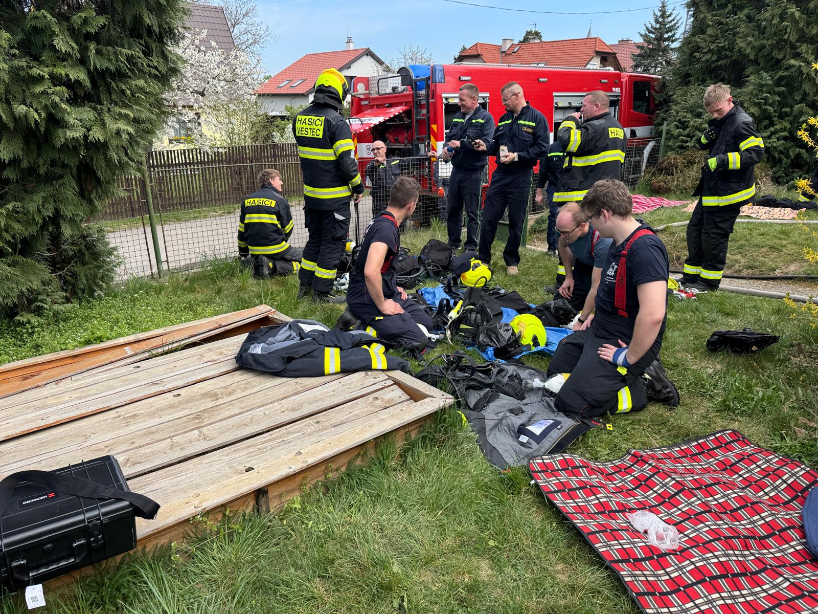 012-Výcvik nositelů dýchací techniky jednotek SDH.jpeg