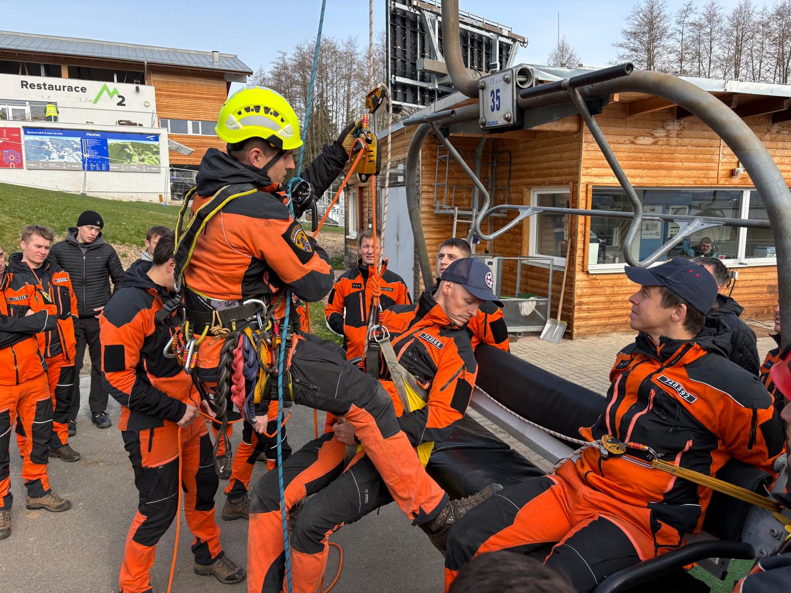 012-výcvik na Monínci.jpeg