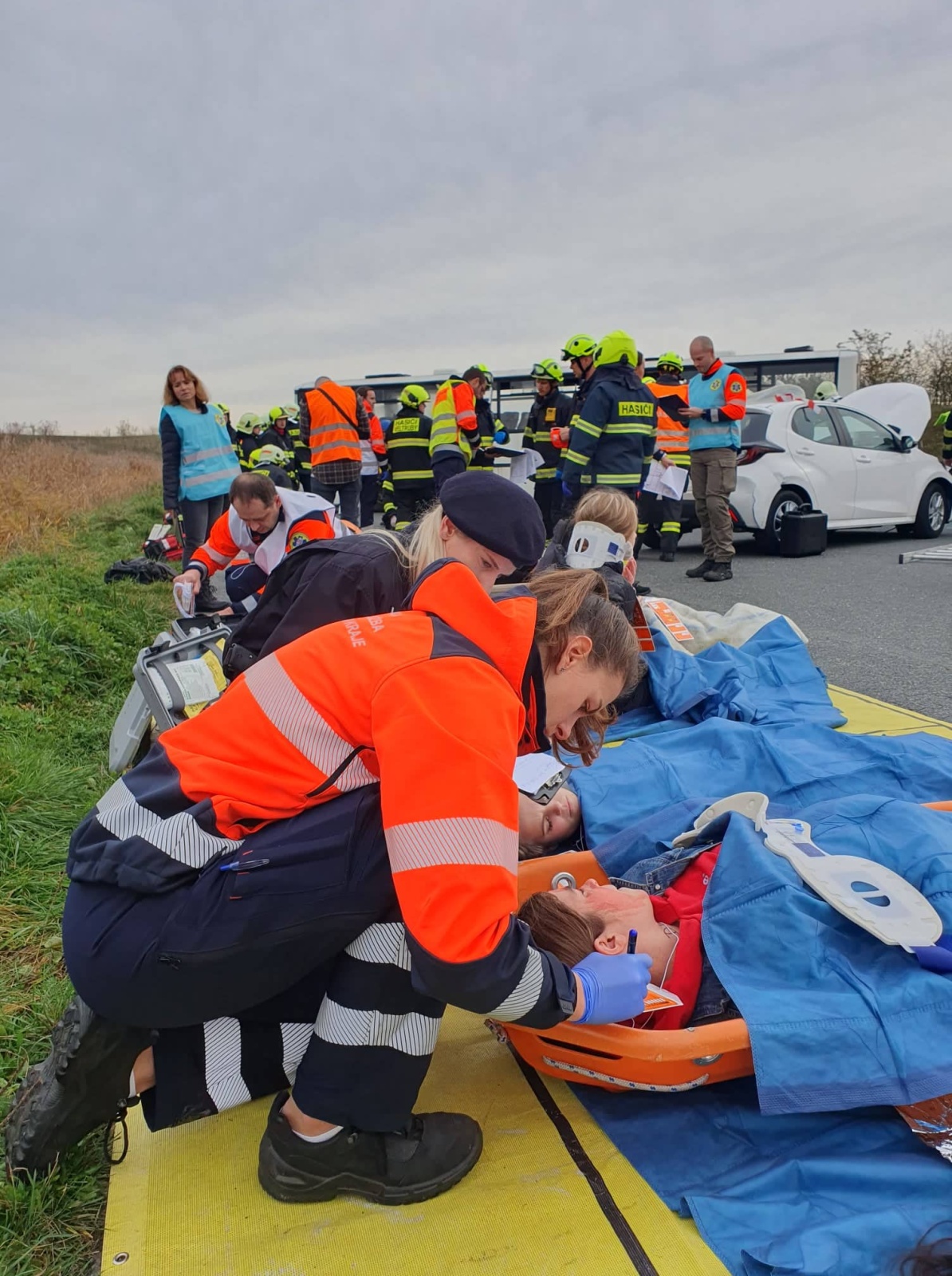 014-Taktické cvičení IZS na Kolínsku - hromadná dopravní nehoda.jpg