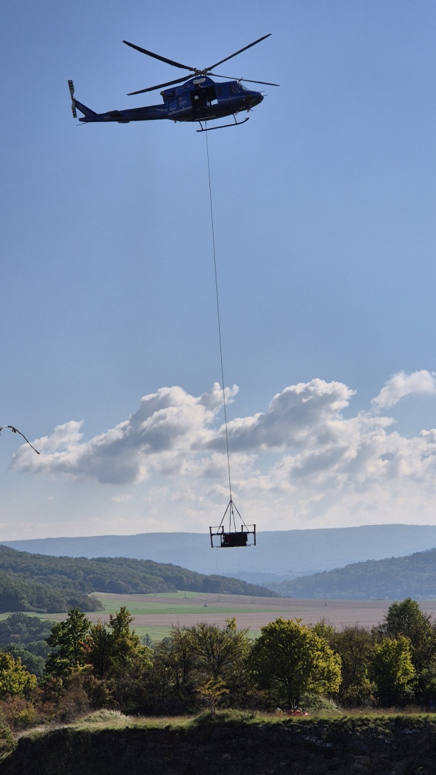 015-nácvik hašení v těžko přístupném terénu.jpg