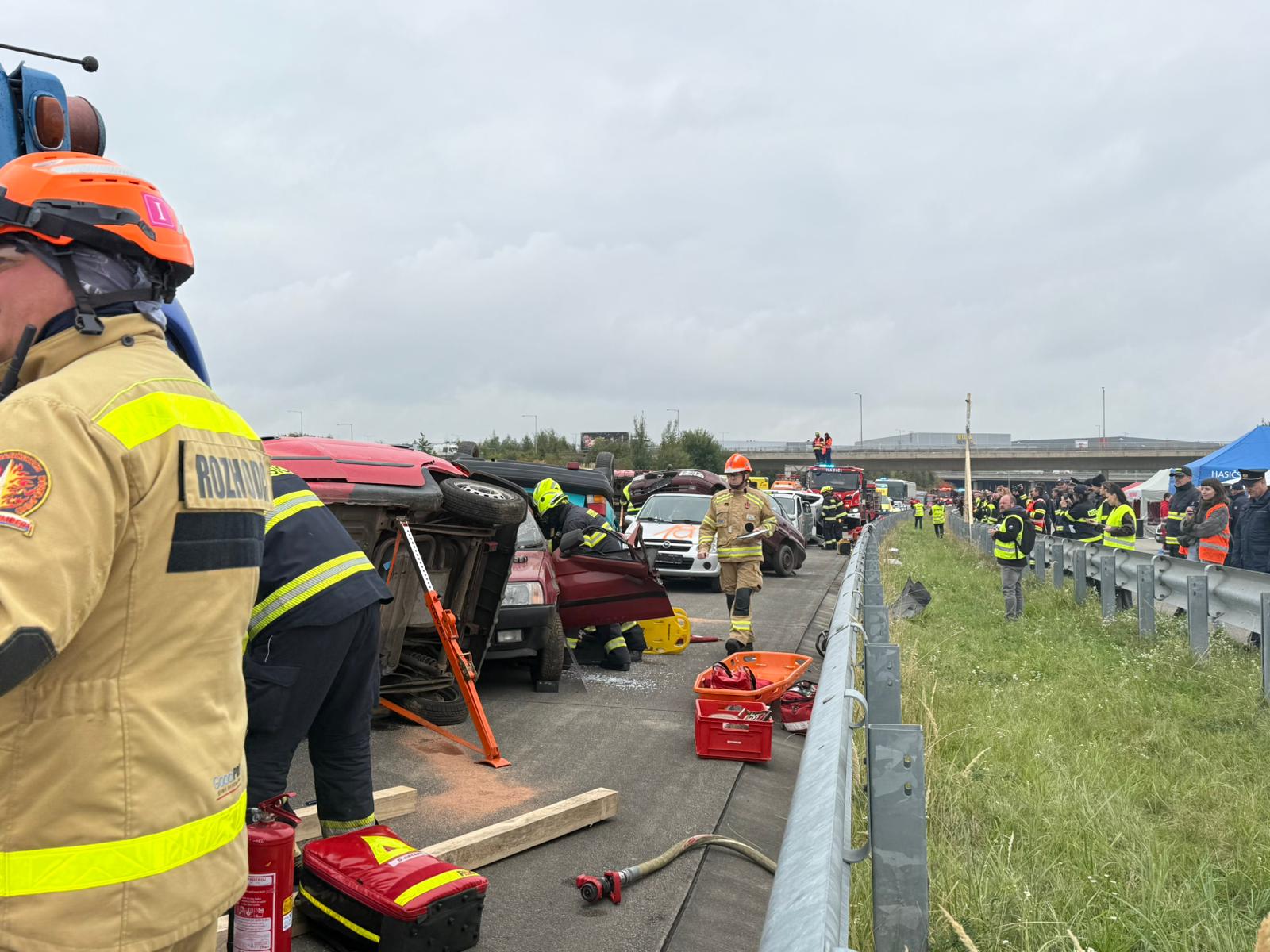 017-Taktické cvičení složek IZS DÁLNICE 2025.jpeg