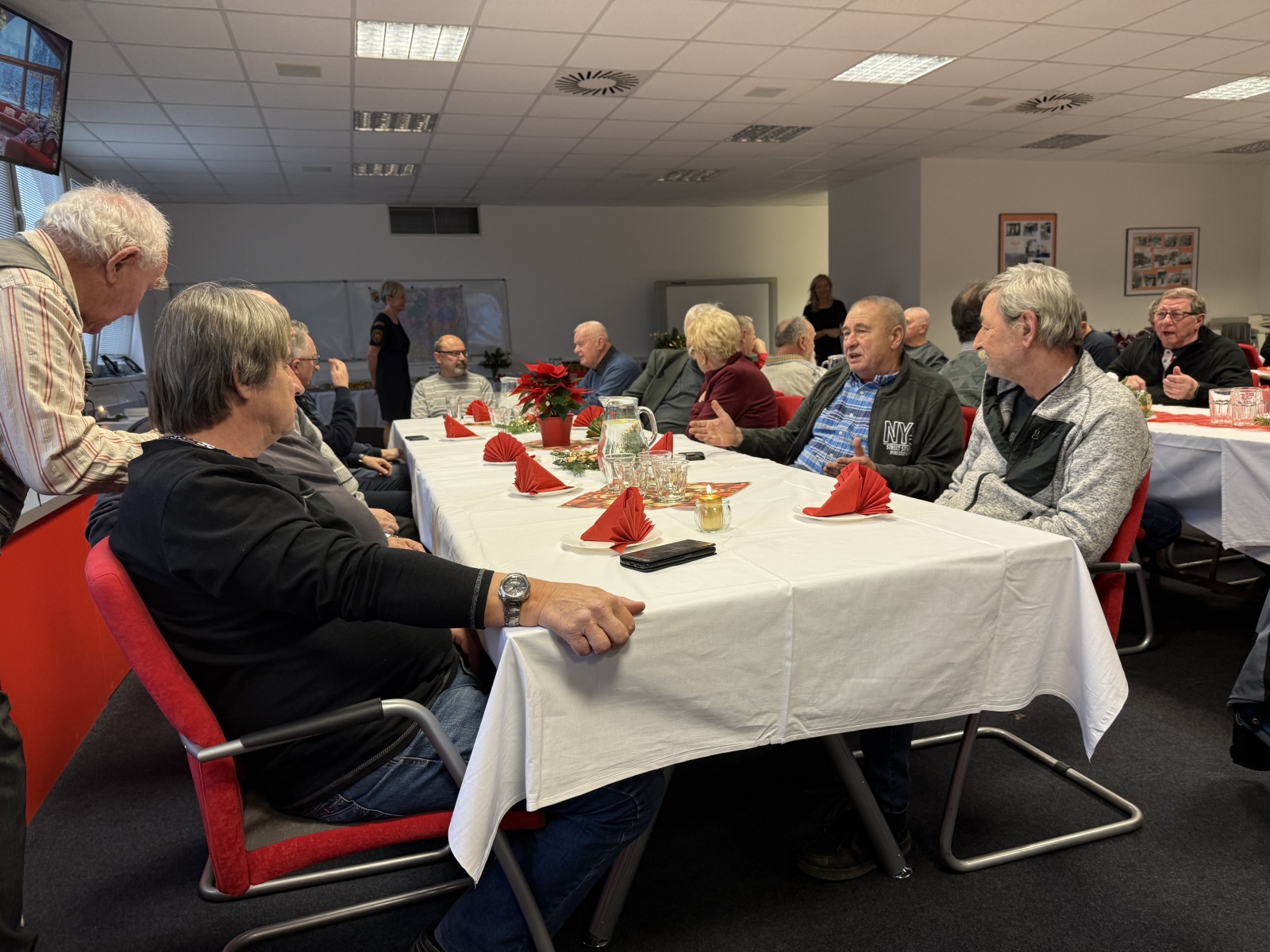 019-setkání bývalých příslušníků a zaměstnanců.JPG