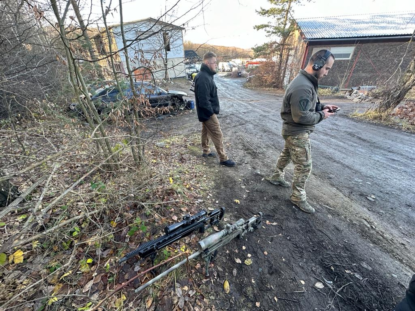 030-Požár v areálu autoopravny nedaleko Jílového u Prahy.jpeg