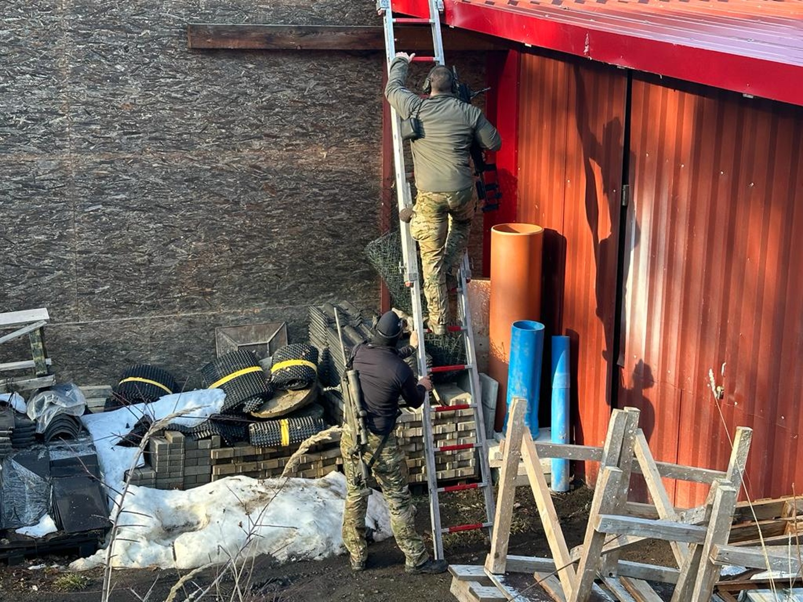 034-Požár v areálu autoopravny nedaleko Jílového u Prahy.jpeg