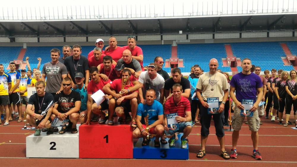 06pozarnisportOstrava2016-stupnevitezuHZSmuziOLK.jpg