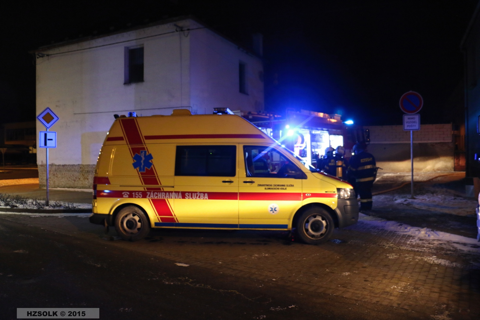 1 9-2-2015 Požár na ubytovně v Lutíně (1).JPG