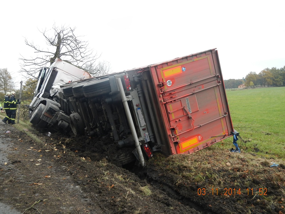 1 Dopravní nehoda NA, Turovec - 3. 11. 2014 (4).jpg