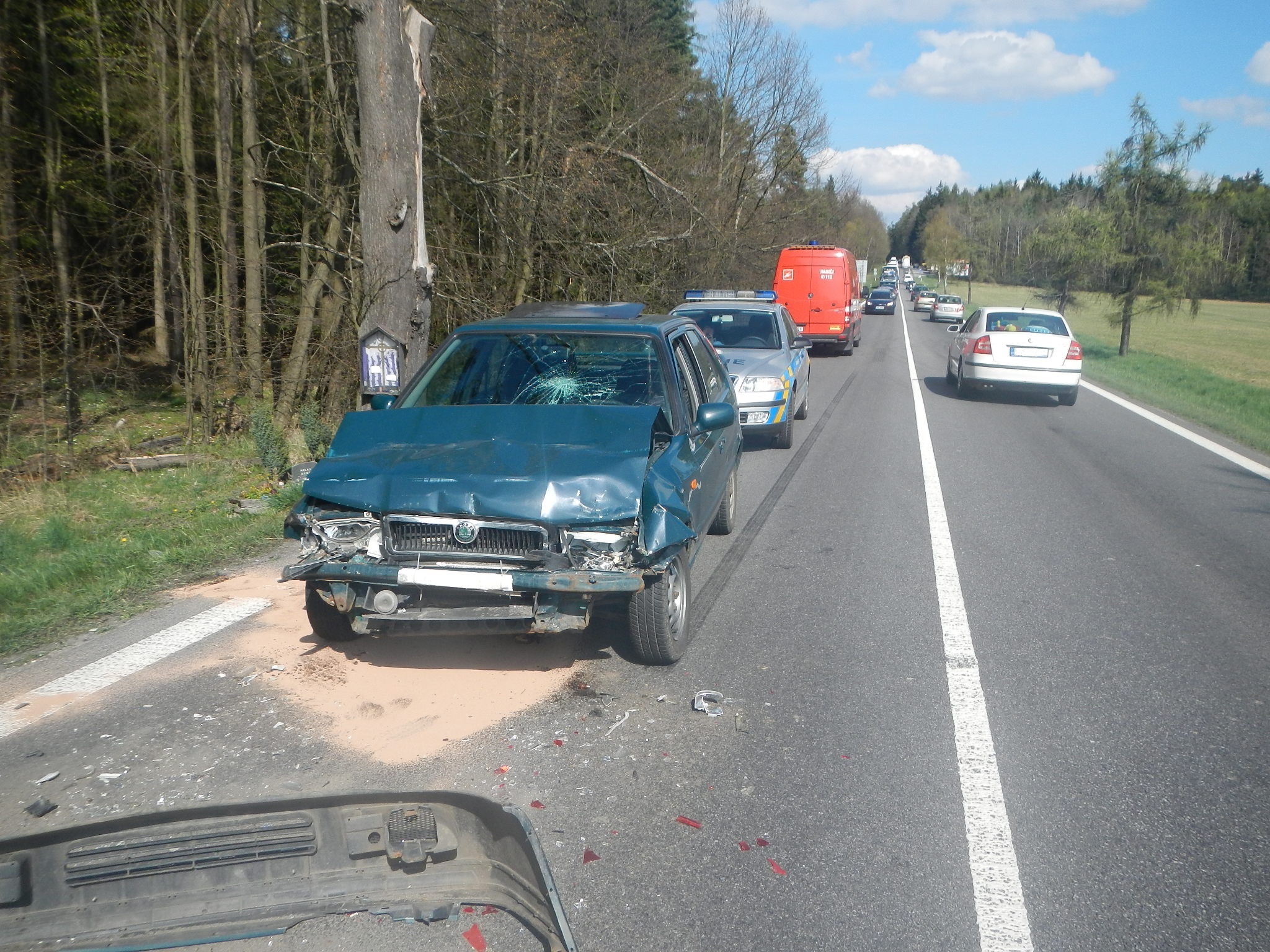 1 Dopravní nehoda NA a OA, Jivno - 7. 4. 2014 (1).jpg