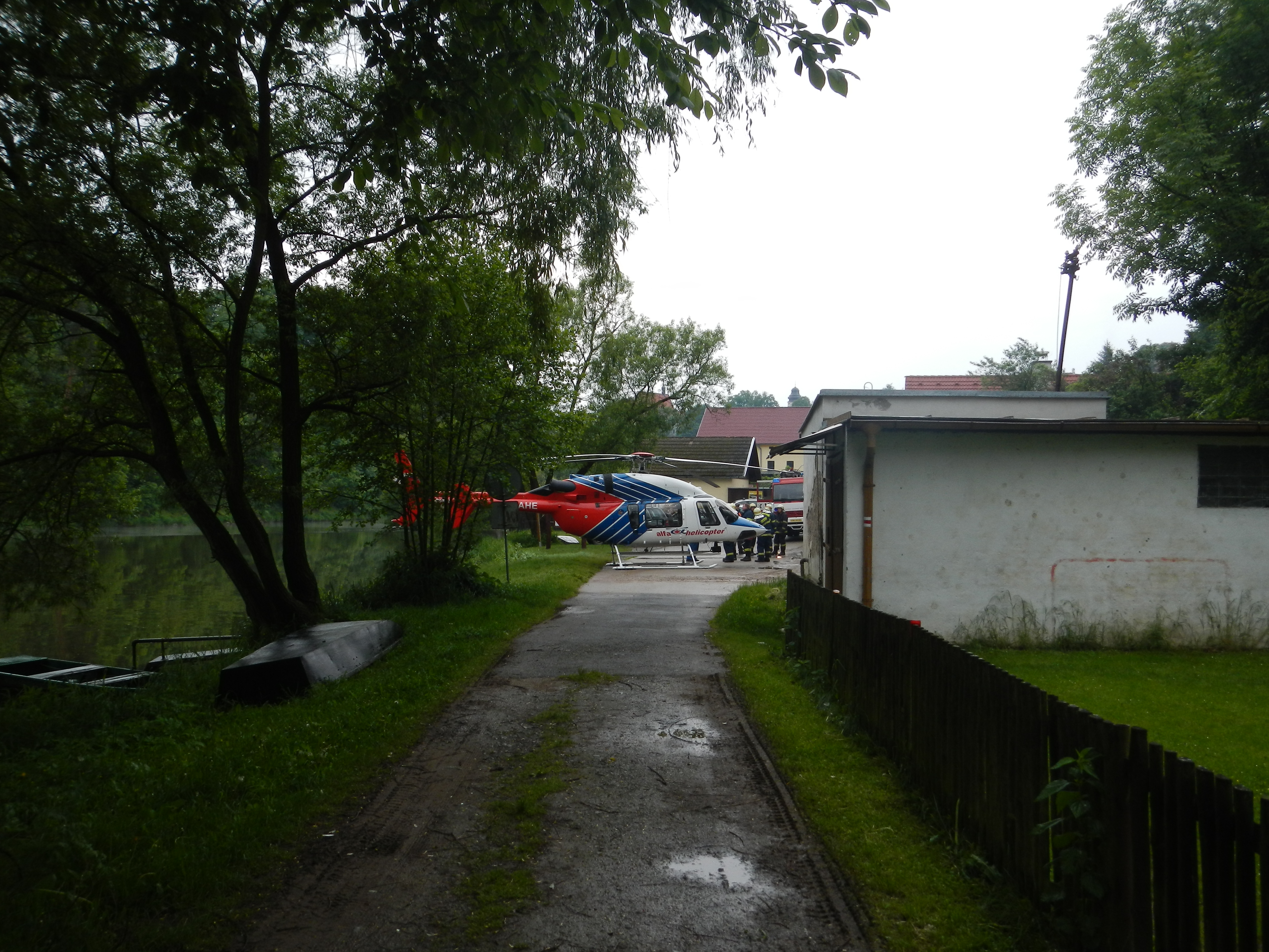 1 Pád osoby ze skály na betonovou patu most. pilíře 24.5.2013 - C 001.jpg