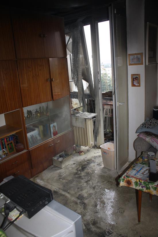 1 Požár na balkóně, České Budějovice - 9. 9. 2015 (2).JPG