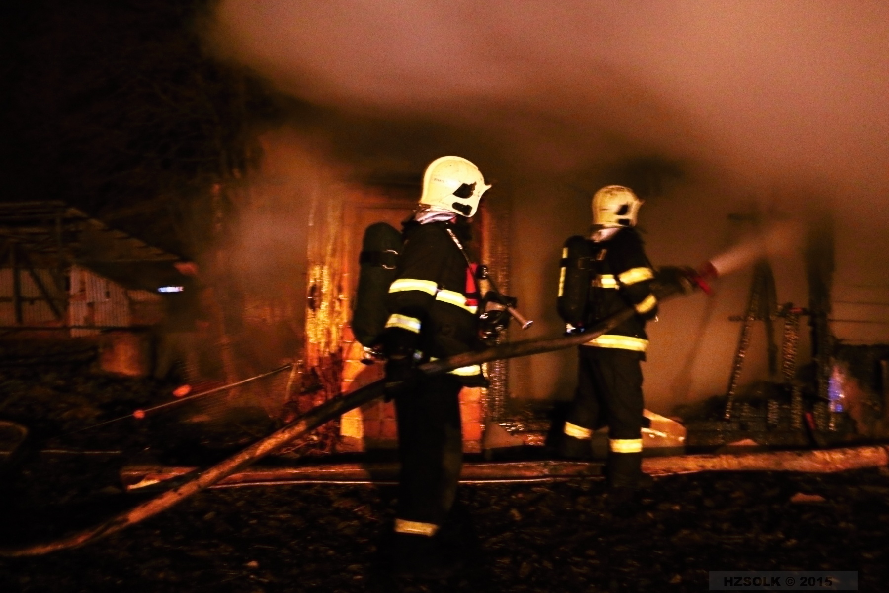 10 25-2-2015 P_NB_Požár konírny Bělkovice - Lašťany (18).JPG