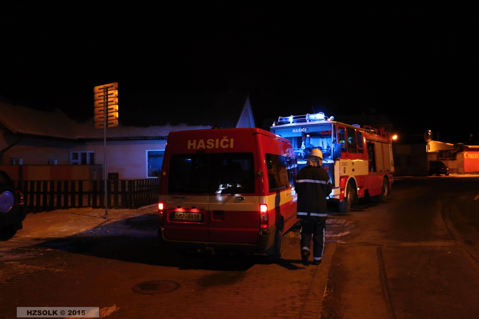 10 9-2-2015 Požár na ubytovně v Lutíně (8).JPG