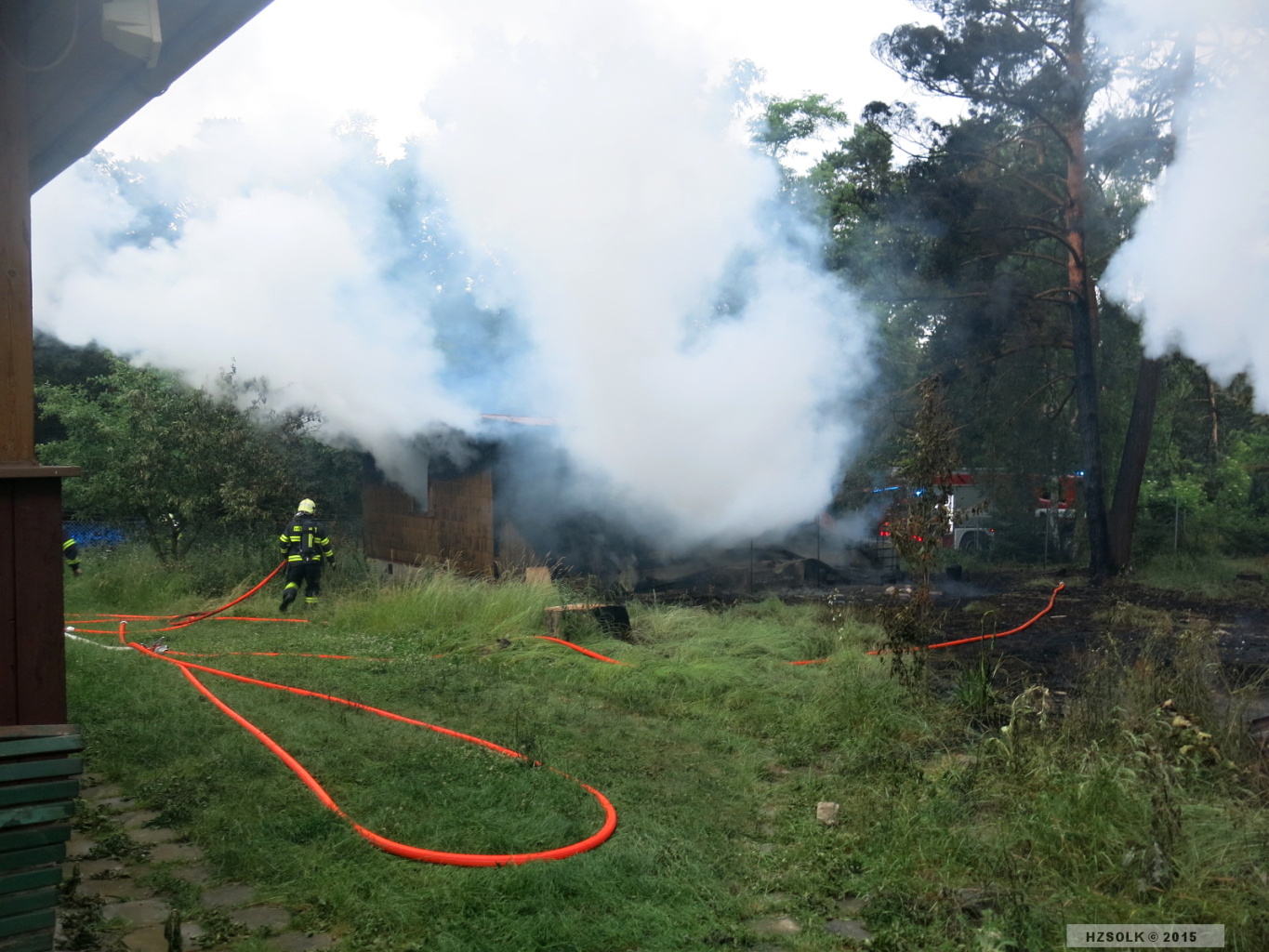 11 17-6-2015 Požár chaty Čechovice  - Záhoří (8).JPG