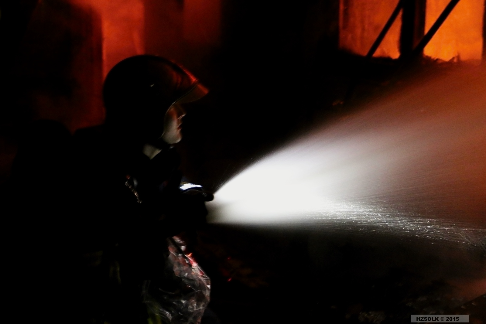 11 P_NB_2-5-2015 Požár hospodářské budovy u RD Nemilany (19).JPG