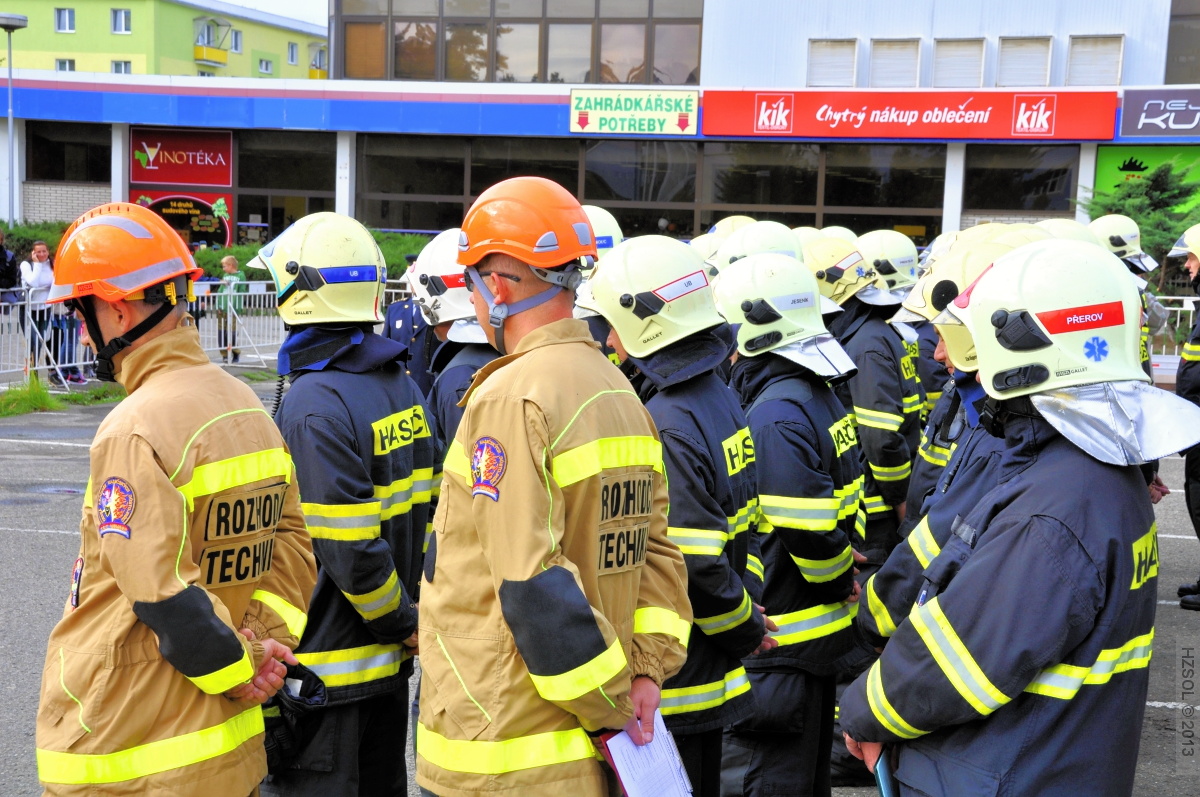 12 4-9-2013 Soutěž ve vyprošťování zraněných osob z havarovaných vozidel - Přerov (12).JPG