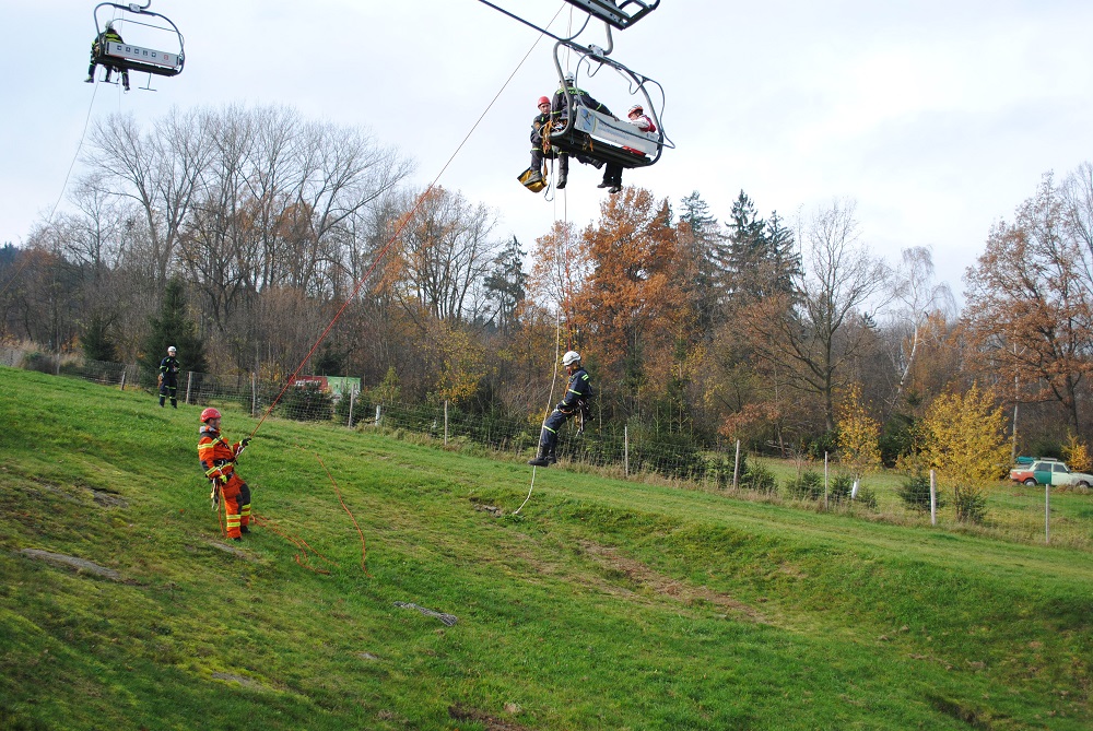 12 Cvičení lezecké skupiny HZS JčK ÚO Tábor, Monínec - 12. 11. 2014 (11).JPG