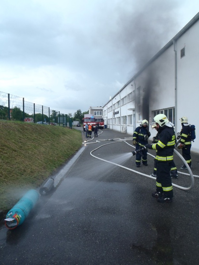 13.6.2016 (PJ ) požár Dobřany.JPG