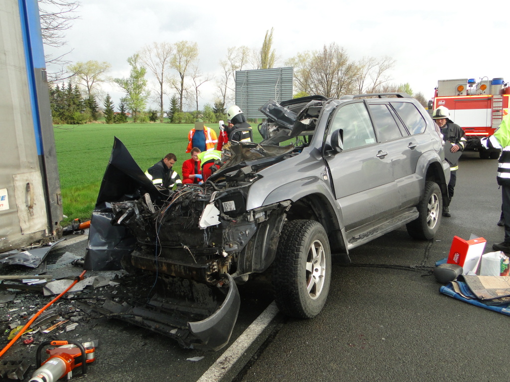 14-04-10 HK, kruhový objezd Stěžery (4).JPG