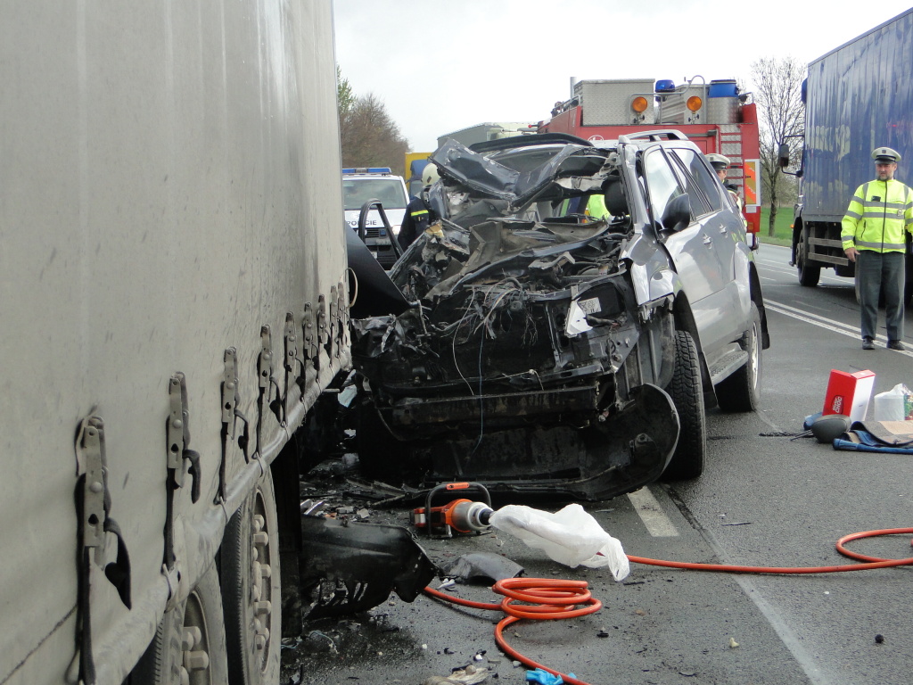 14-04-10 HK, kruhový objezd Stěžery (5).JPG