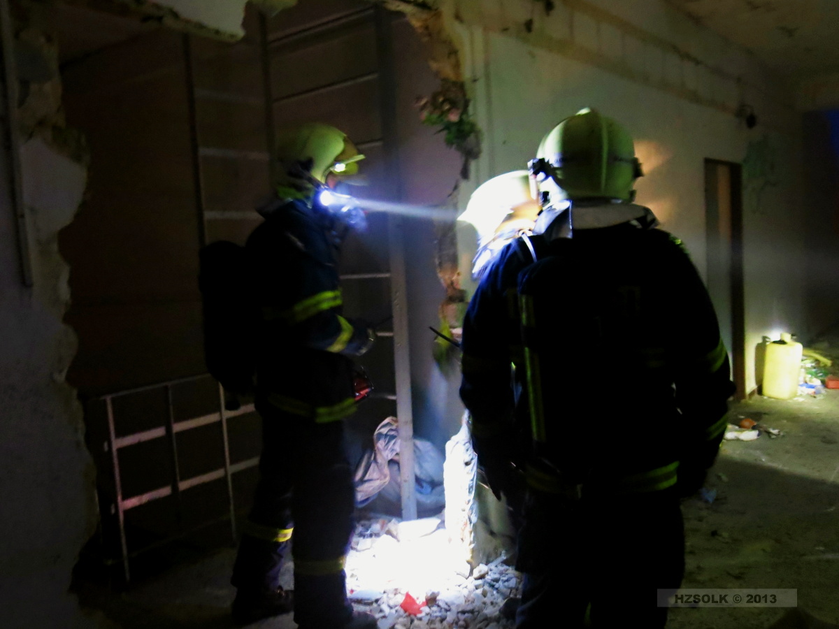 14 15-11-2013 požár olomouc ulice profesora fuky (21).JPG